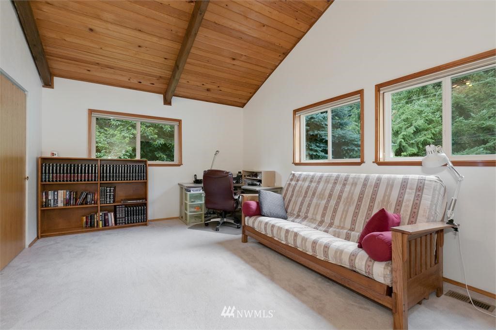 19037 Southeast Jones Road Renton, WA 98058 - Photo 18 of 20