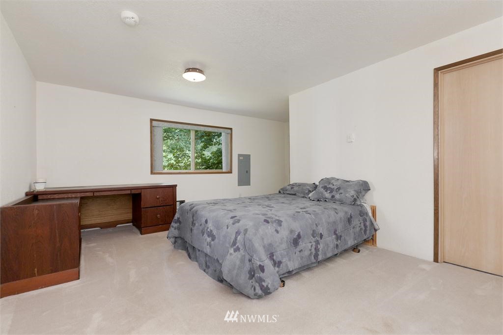 19037 Southeast Jones Road Renton, WA 98058 - Photo 19 of 20