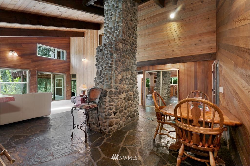 19037 Southeast Jones Road Renton, WA 98058 - Photo 8 of 20