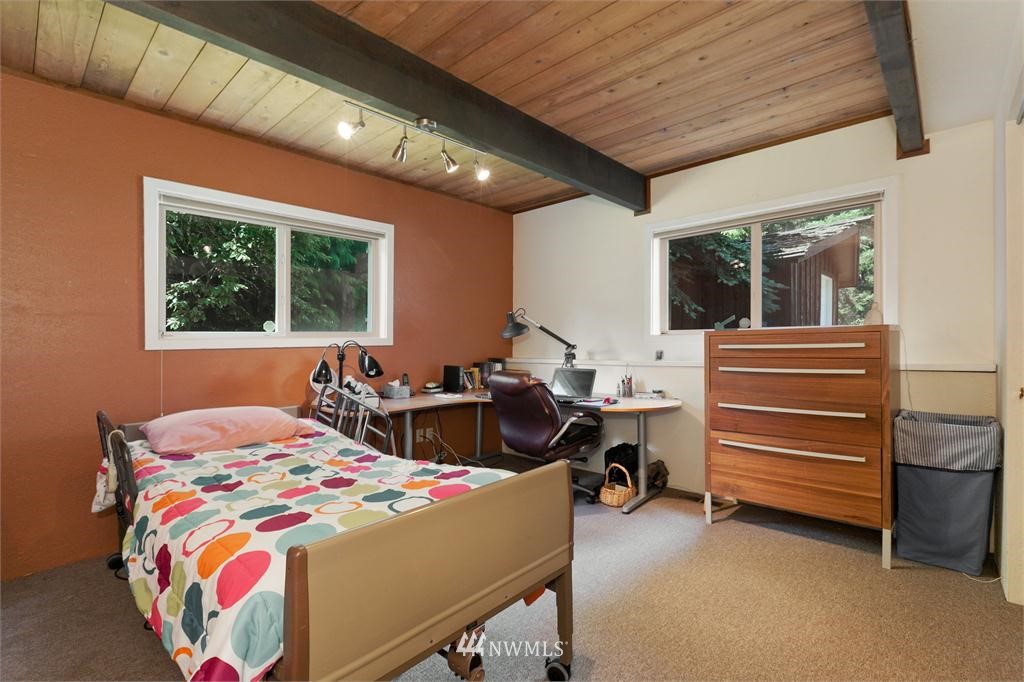 19037 Southeast Jones Road Renton, WA 98058 - Photo 9 of 20