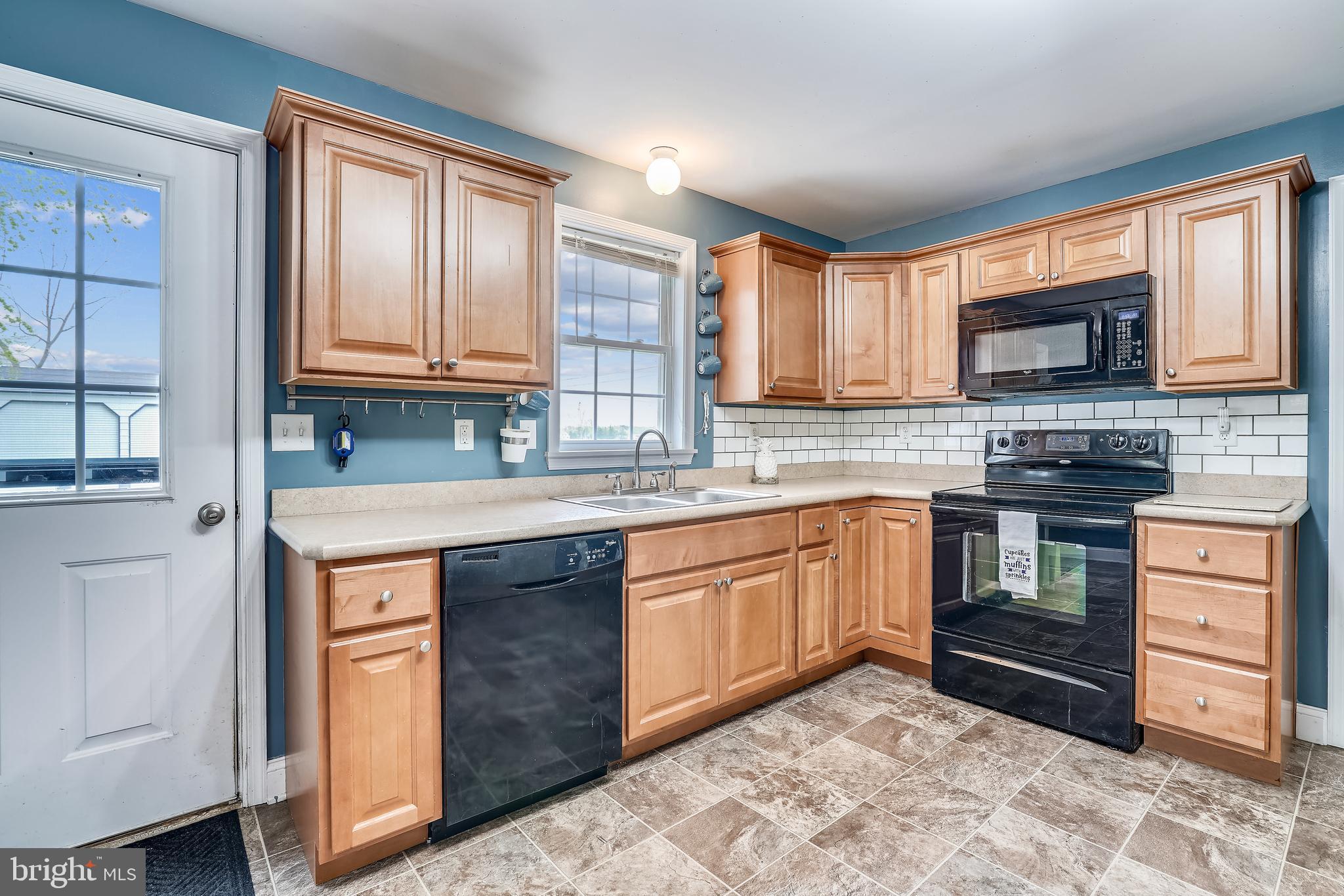 110 Sunrise Avenue Ridgely, MD 21660 - Photo 14 of 56 Back door