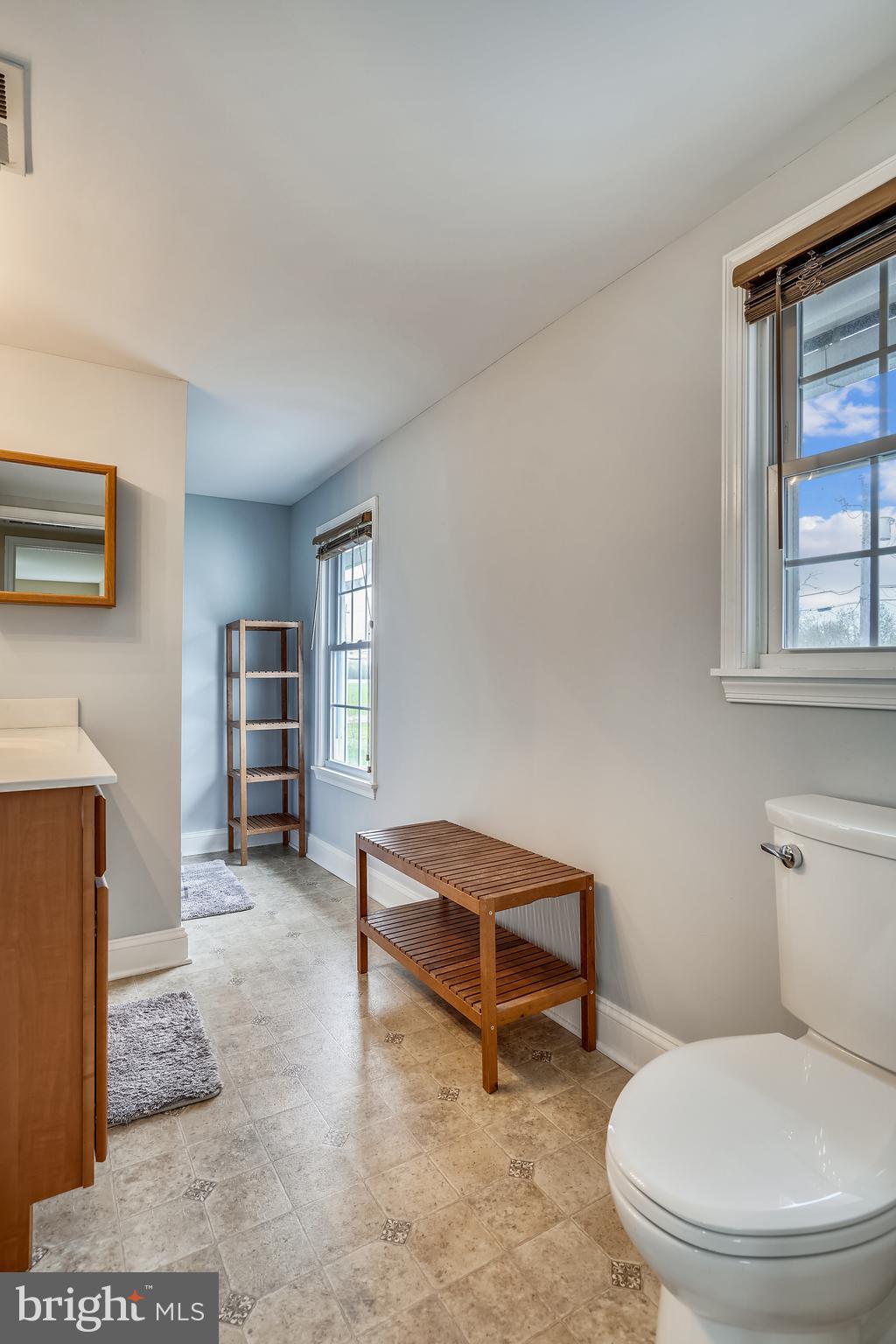 110 Sunrise Avenue Ridgely, MD 21660 - Photo 23 of 56 Full Bathroom on the second floor