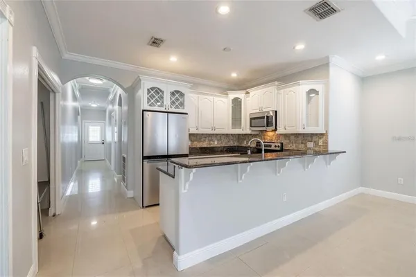 $4,000 | 2323 West Cherry Street, Tampa, FL 33607