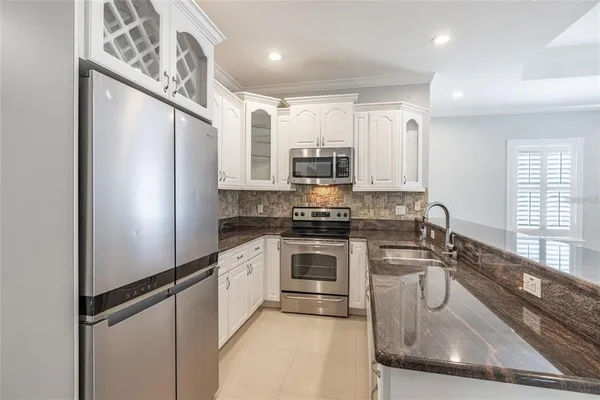 $4,000 | 2323 West Cherry Street, Tampa, FL 33607