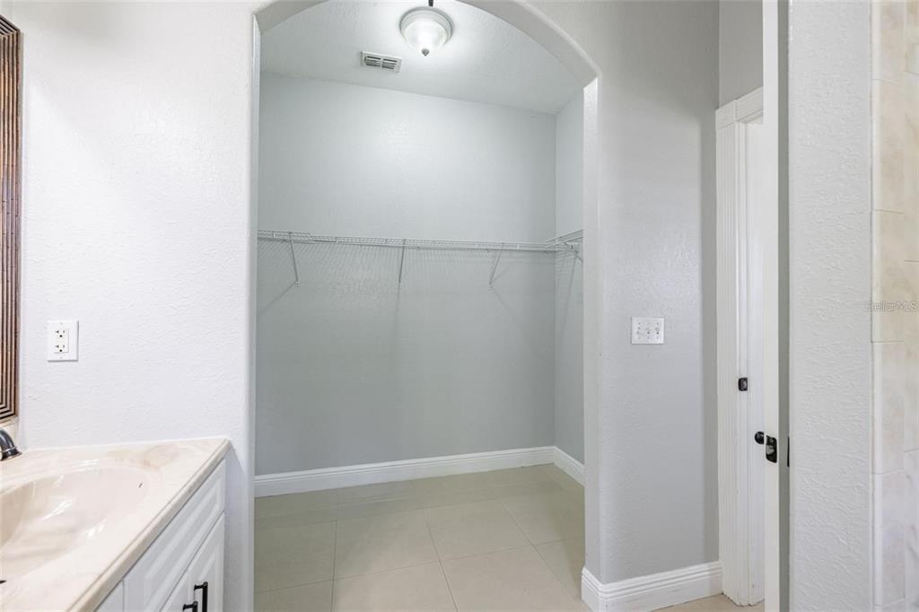 2323 West Cherry Street Tampa, FL 33607 - Photo 10 of 19
