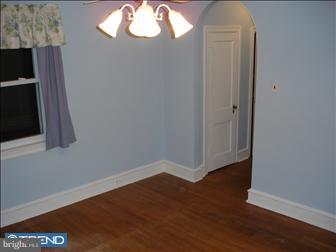 118 Crestview Road Upper Darby, PA 19082 - Photo 3 of 6 Bedroom - Main