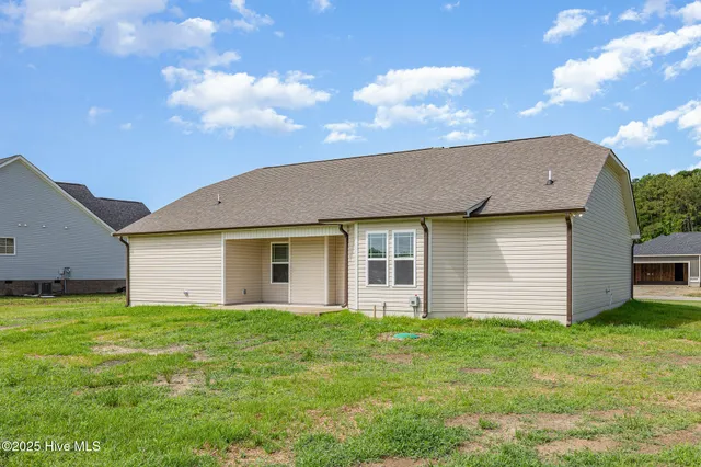 $316,900 | 210 Maxwell Farm Lane, Selma, NC 27576