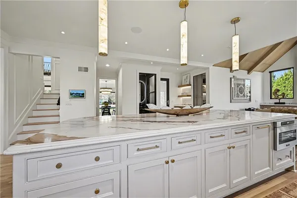 $2,675,000 | 2608 West 118th Street, Leawood, KS 66211