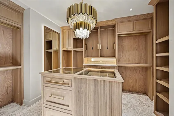 $2,675,000 | 2608 West 118th Street, Leawood, KS 66211