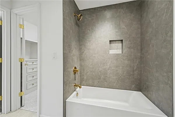 $2,675,000 | 2608 West 118th Street, Leawood, KS 66211