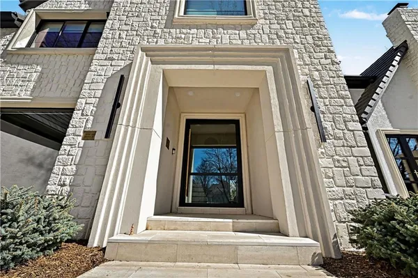 $2,675,000 | 2608 West 118th Street, Leawood, KS 66211