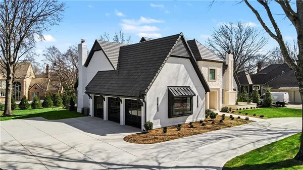 $2,675,000 | 2608 West 118th Street, Leawood, KS 66211