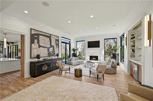 $2,675,000 | 2608 West 118th Street, Leawood, KS 66211