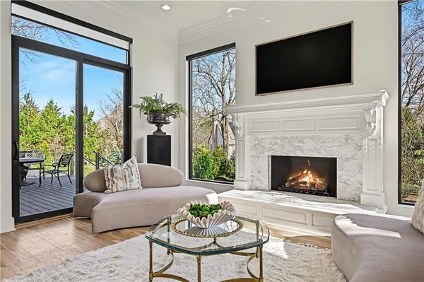 $2,675,000 | 2608 West 118th Street, Leawood, KS 66211