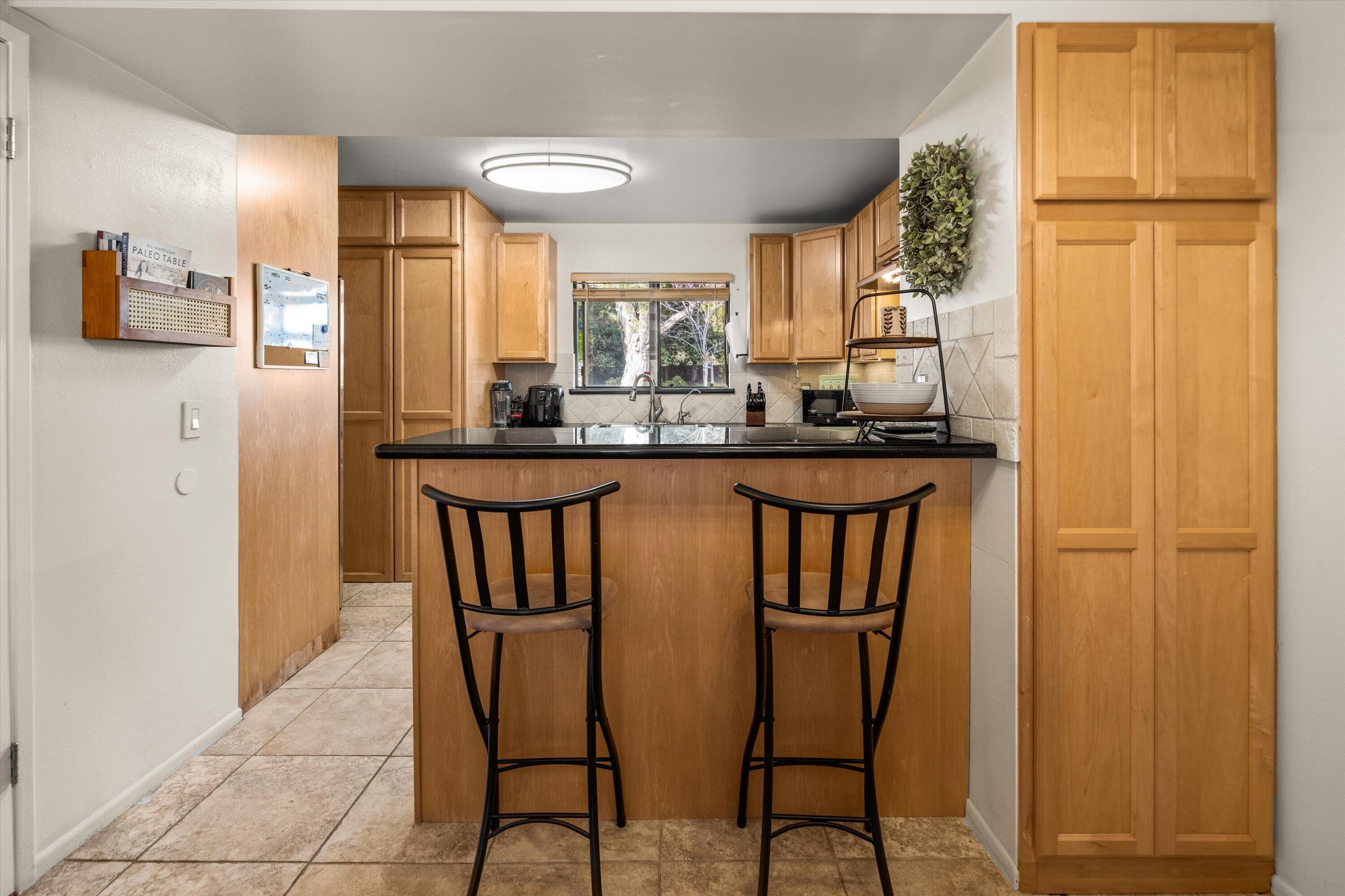 1231 Stonecreek Road, Unit B Santa Barbara, CA 93105 - Photo 12 of 38 12-7L5A1209