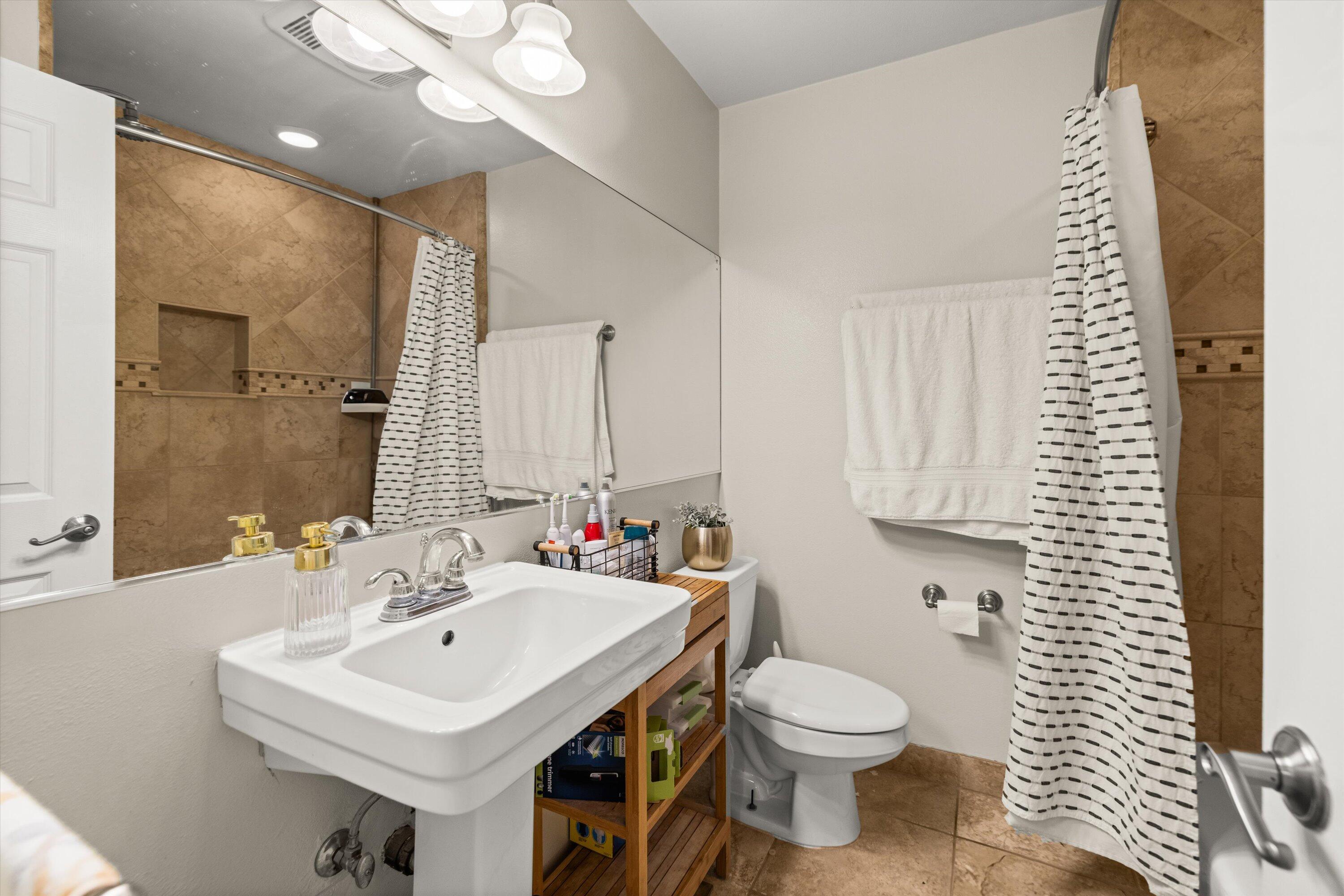 1231 Stonecreek Road, Unit B Santa Barbara, CA 93105 - Photo 21 of 38 21-7L5A1244