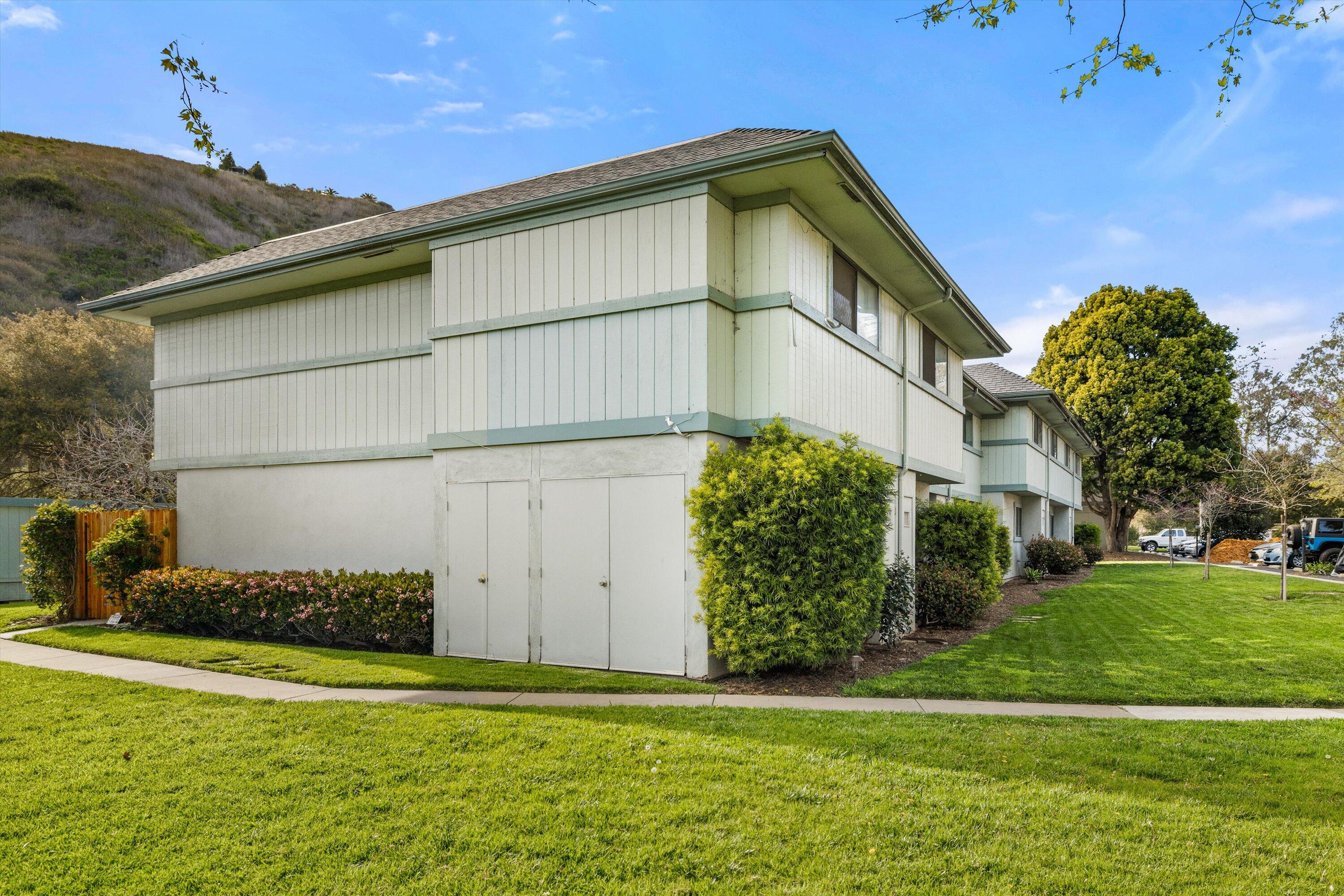 1231 Stonecreek Road, Unit B Santa Barbara, CA 93105 - Photo 27 of 38 27-7L5A1151