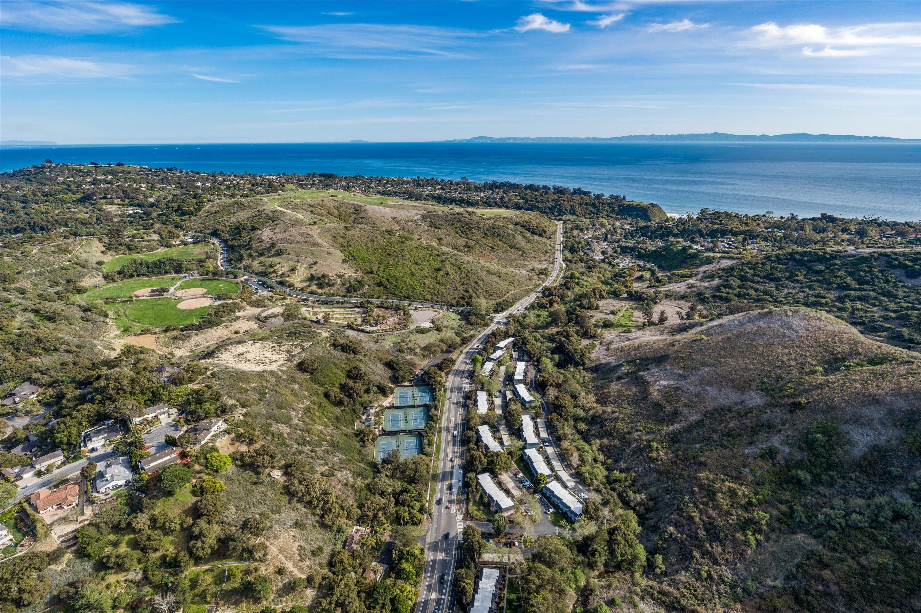 1231 Stonecreek Road, Unit B Santa Barbara, CA 93105 - Photo 33 of 38 33-A001C0096_250319_Y0PG01