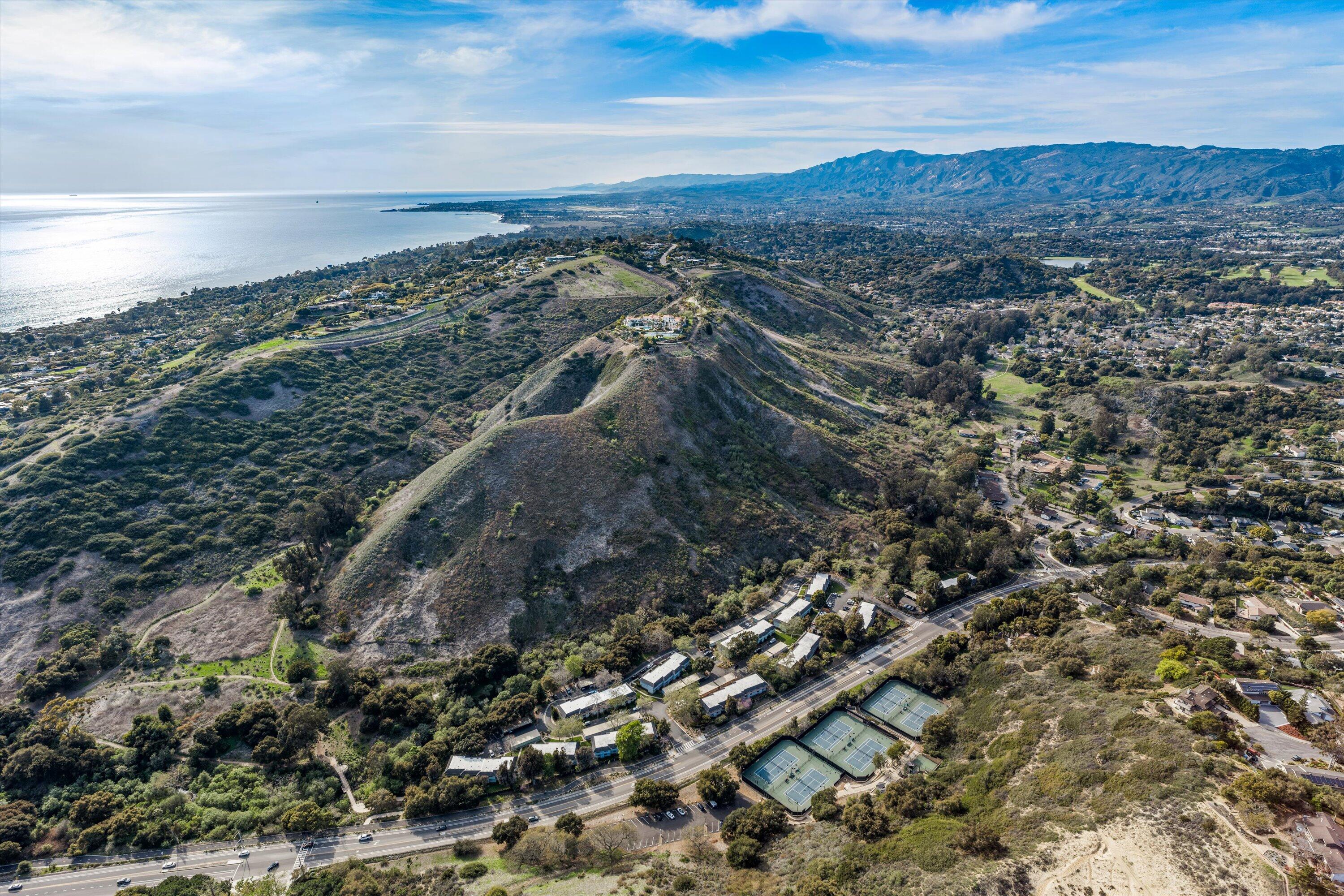 1231 Stonecreek Road, Unit B Santa Barbara, CA 93105 - Photo 35 of 38 35-A001C0106_250319_Y0PG01
