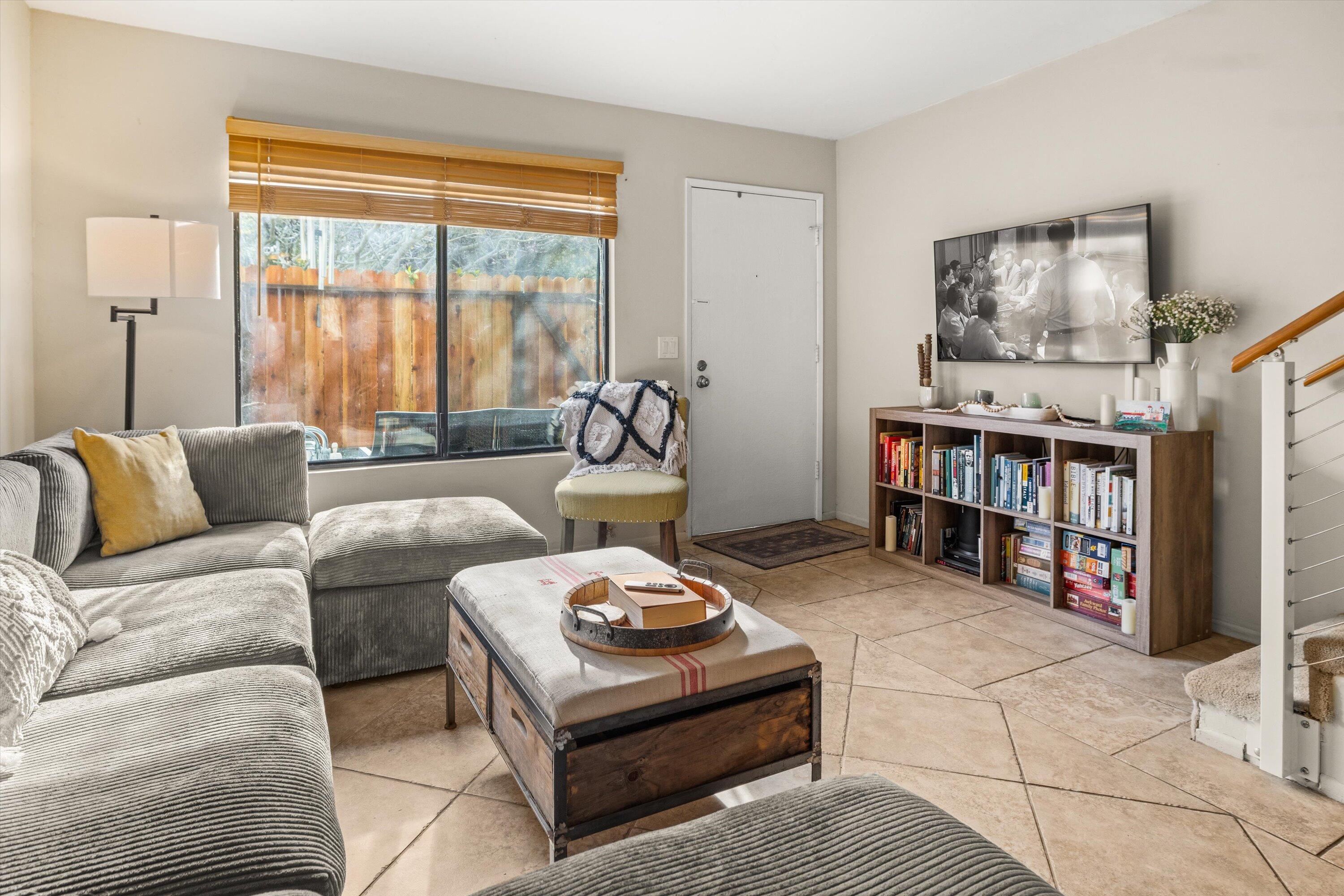 1231 Stonecreek Road, Unit B Santa Barbara, CA 93105 - Photo 9 of 38 09-7L5A1199