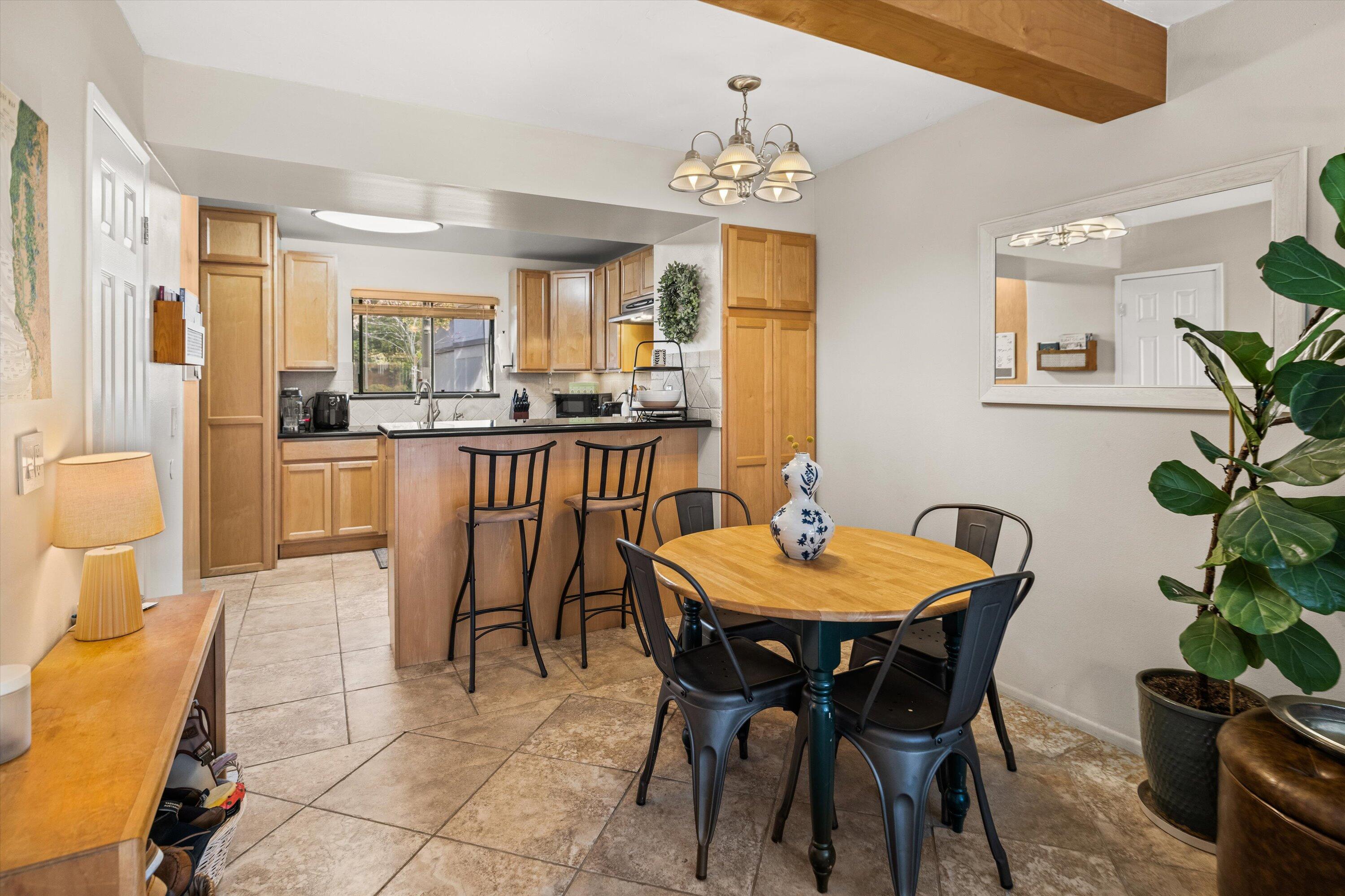 1231 Stonecreek Road, Unit B Santa Barbara, CA 93105 - Photo 10 of 38 10-7L5A1204