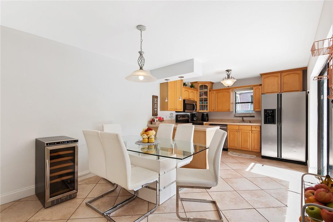 7529 Courtyard Run East, Unit 7529 Boca Raton, FL 33433 - Photo 4 of 22 Photo 4