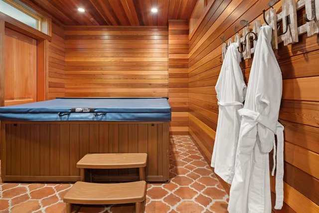 $5,800,000 | 64 Needle Leaf Lane, Stowe, VT 05672