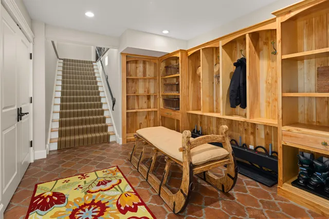 $5,800,000 | 64 Needle Leaf Lane, Stowe, VT 05672