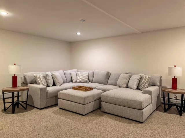 $5,800,000 | 64 Needle Leaf Lane, Stowe, VT 05672