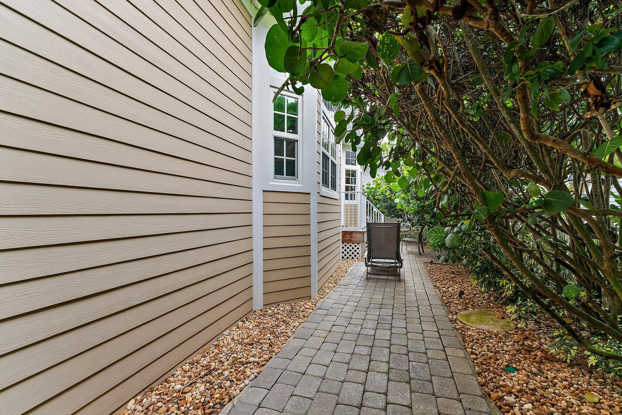 153 Jupiter Key Road Jupiter, FL 33477 - Photo 30 of 37 070-153JupiterKeyRd-Jupiter-FL-SMALL