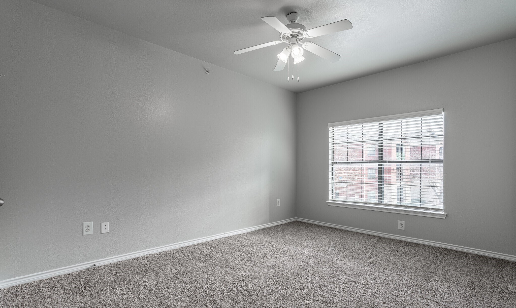 1350 Skyline Road Grand Prairie, TX 75051 - Photo 10 of 10 an empty room with a window