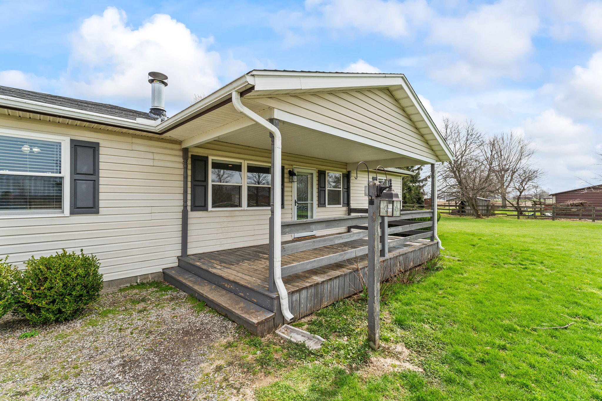 4716 Old Clifton Road Springfield, OH 45502 - Photo 4 of 38 Gallery Image 4