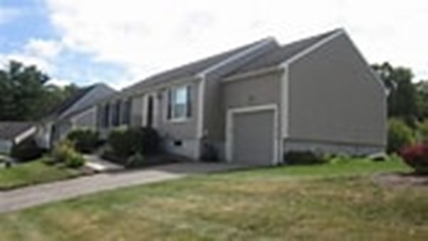 44 Country Side Road, Unit 44 Bellingham, MA 02019 - Photo 3 of 19
