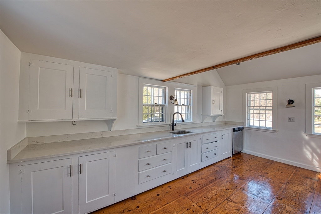 569 Main Street Hanover, MA 02339 - Photo 3 of 12