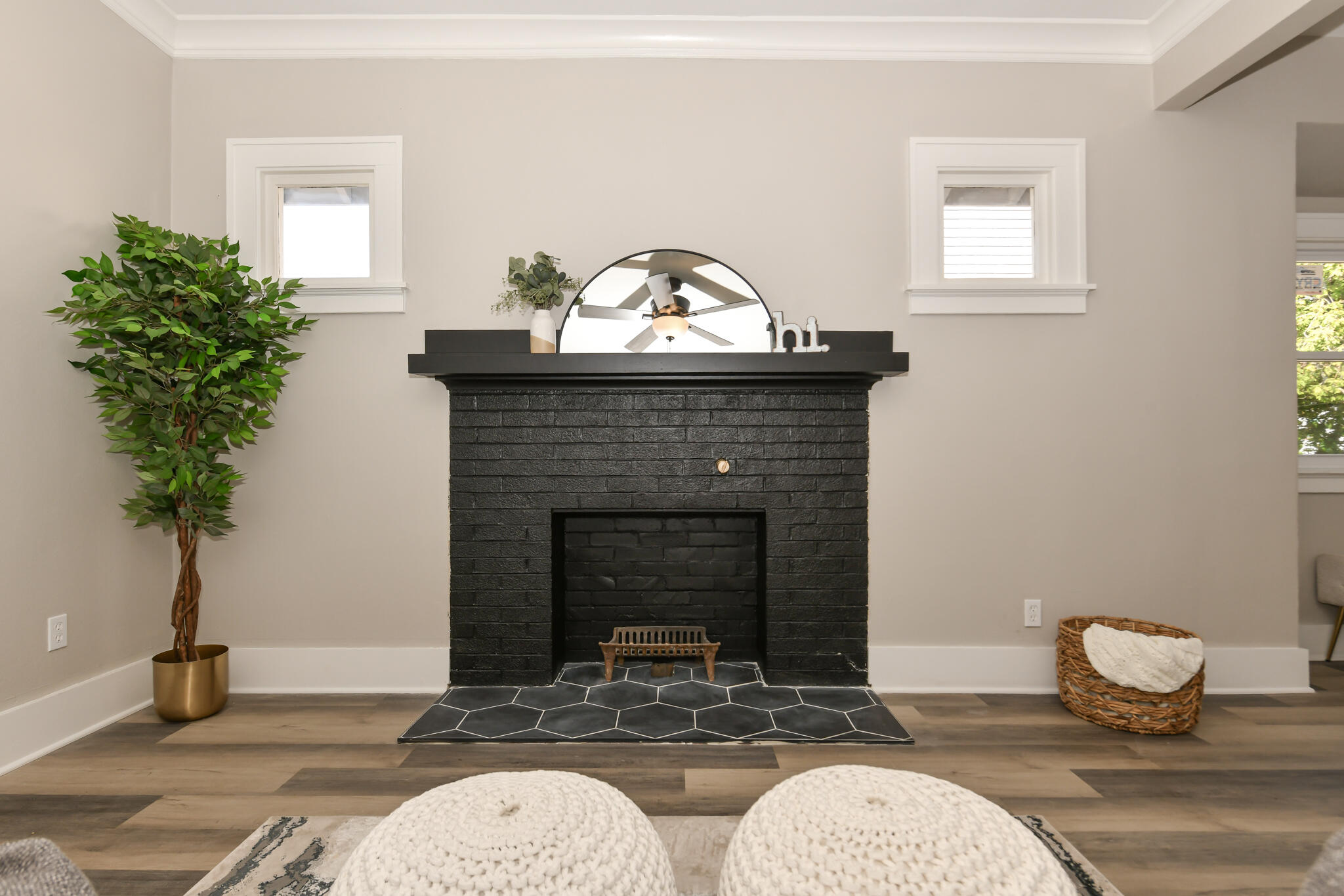 2426 North 55th Street Milwaukee, WI 53210 - Photo 6 of 23 Living Room