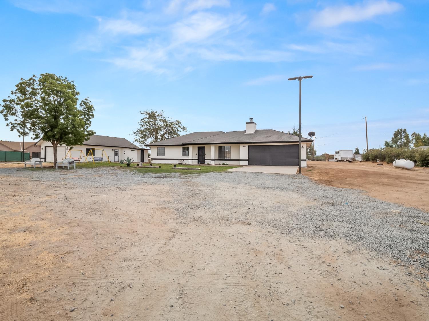 36768 Highway 145 Madera, CA 93636 - Photo 4 of 44