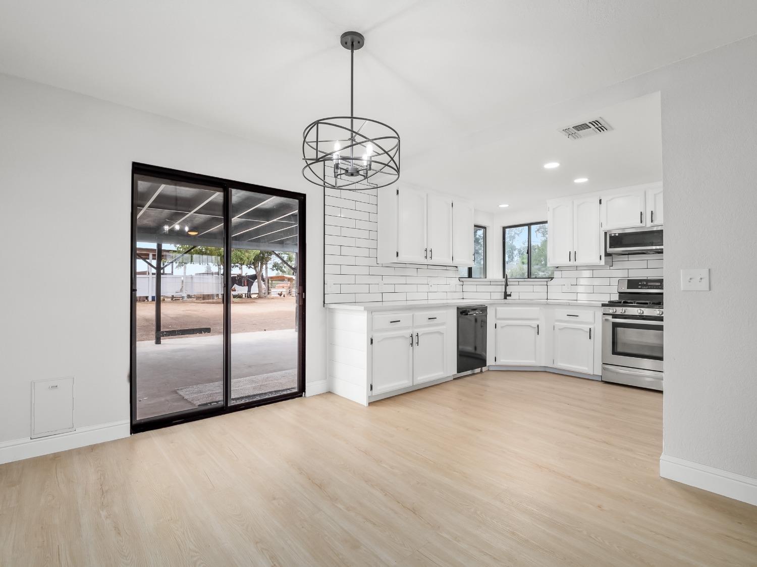 36768 Highway 145 Madera, CA 93636 - Photo 10 of 44