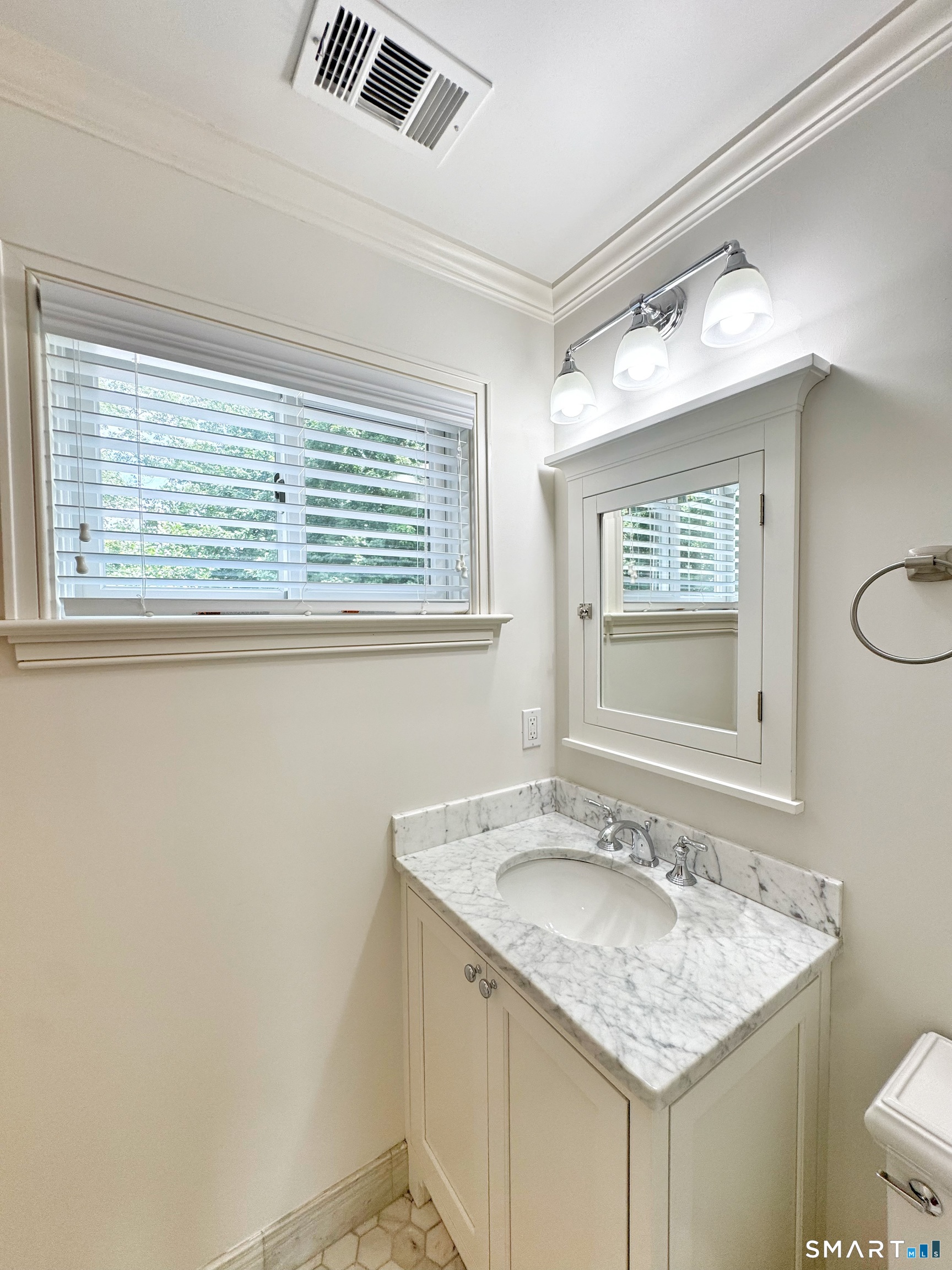 10 Harvann Road Norwalk, CT 06850 - Photo 21 of 35