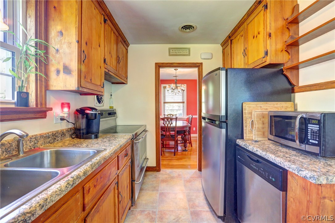 1302 Rosecroft Road Henrico, VA 23229 - Photo 9 of 29 Gallery Image 9