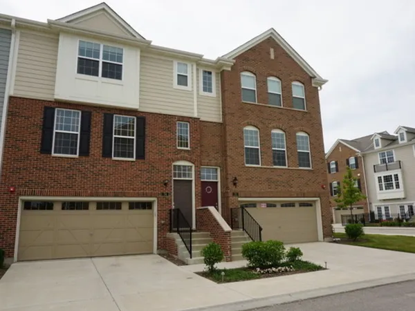 $3,200 | 74 Marcel Lane, Schaumburg, IL 60194