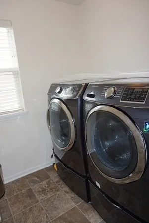 $3,200 | 74 Marcel Lane, Schaumburg, IL 60194