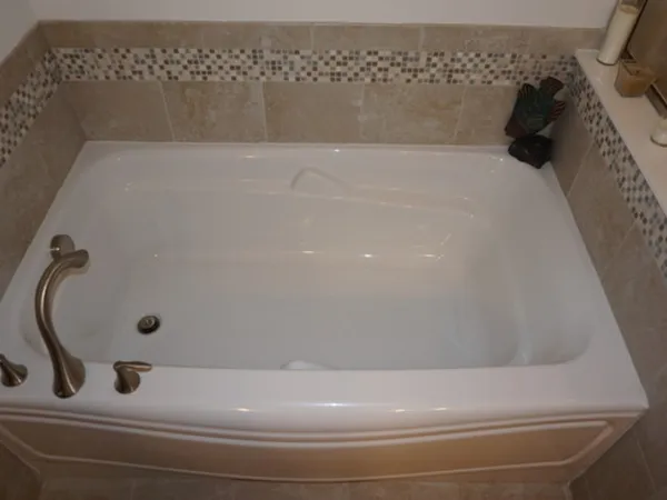 $3,200 | 74 Marcel Lane, Schaumburg, IL 60194
