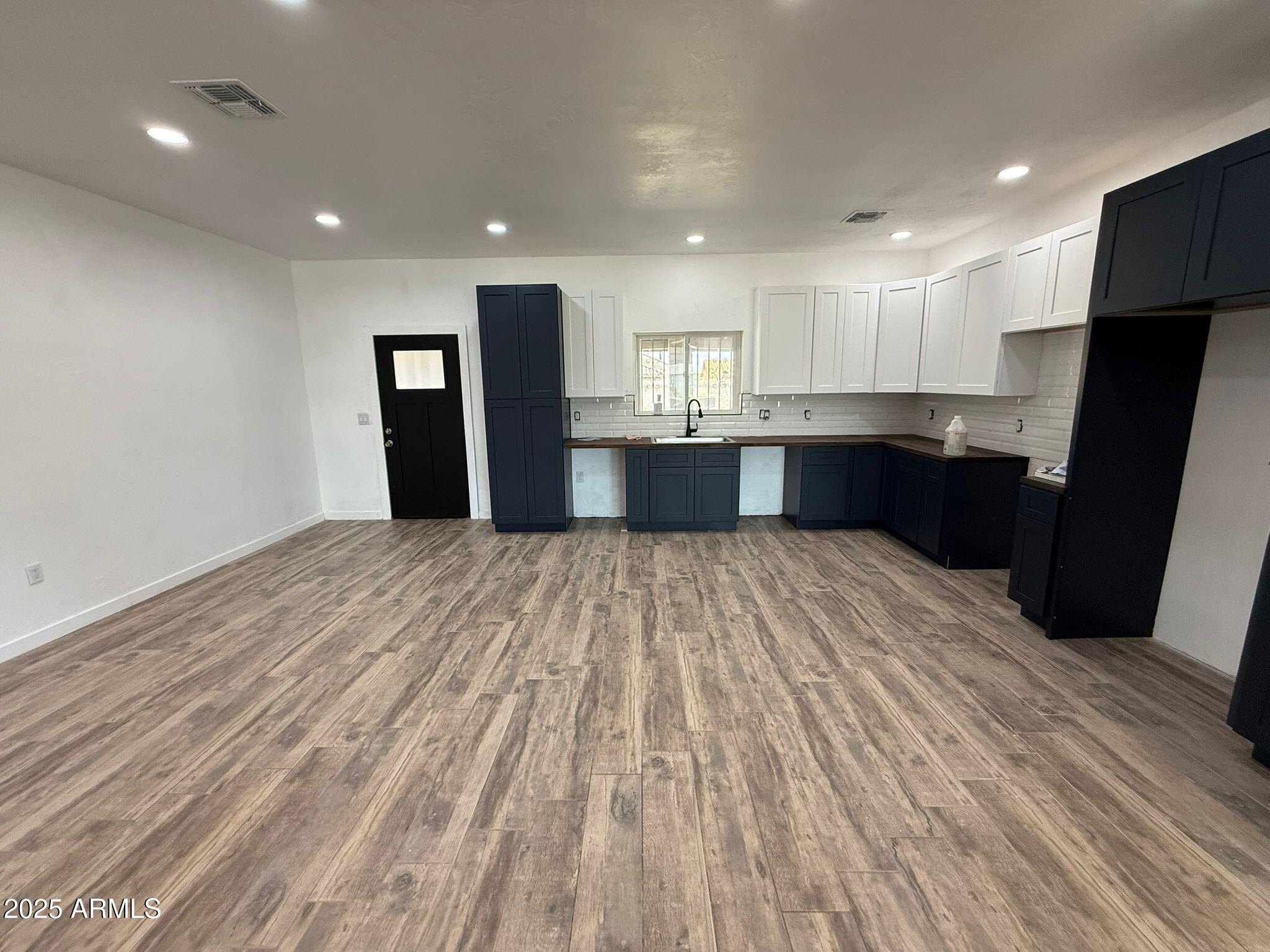 1951 East 13th Street Douglas, AZ 85607 - Photo 6 of 21 WhatsApp Image 2025-06-02 at 5.01.29 PM