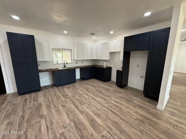 $1,500 | 1951 East 13th Street, Douglas, AZ 85607