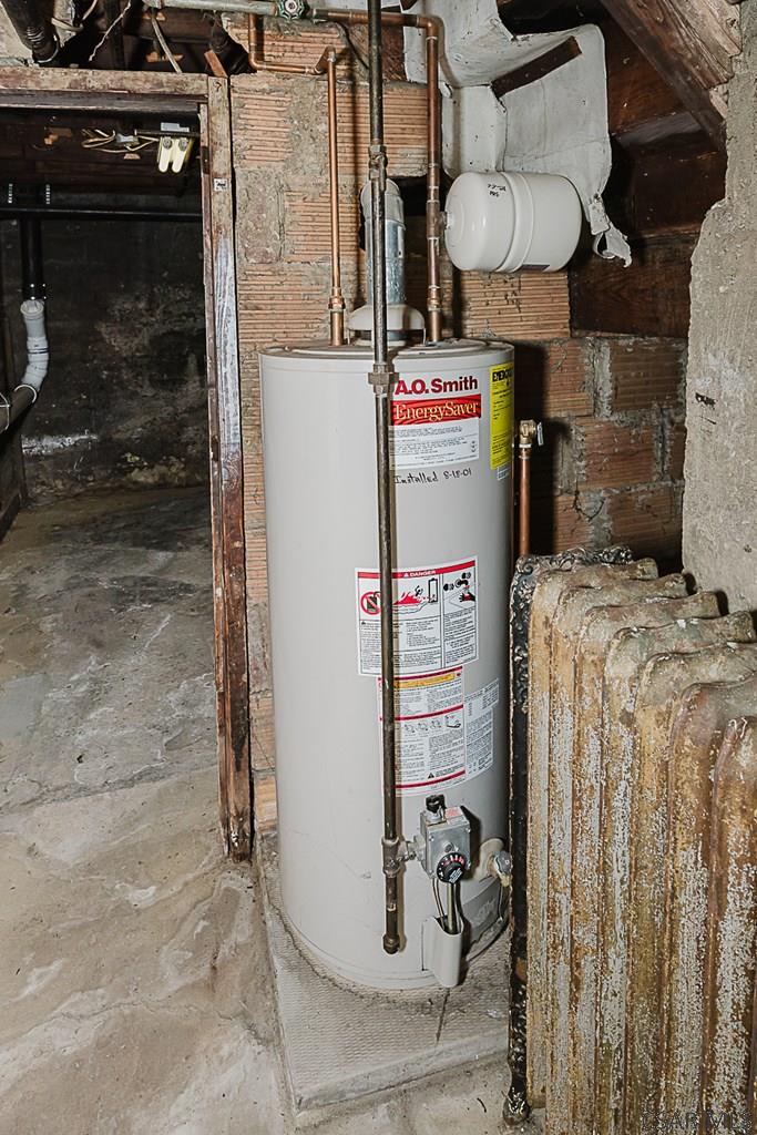 159 Wilson Street Johnstown, PA 15906 - Photo 22 of 27 a utility room with dryer and washer