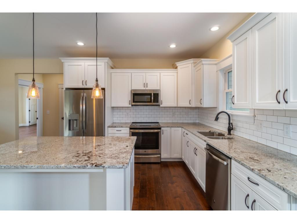 876 Pleasant Valley Road Jonesborough, TN 37659 - Photo 10 of 26 Kitchen