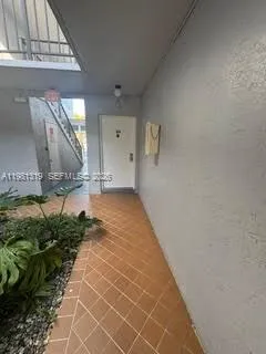 $2,300 | 9225 Southwest 87th Avenue, Unit A6, Miami, FL 33176