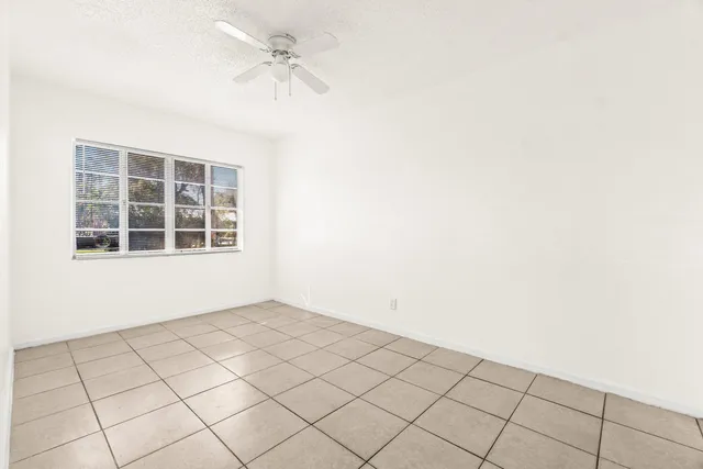 $1,550 | 211 Sunrise Avenue, Unit 3, Lantana, FL 33462