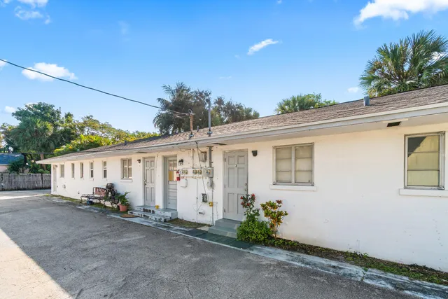 $1,550 | 211 Sunrise Avenue, Unit 3, Lantana, FL 33462