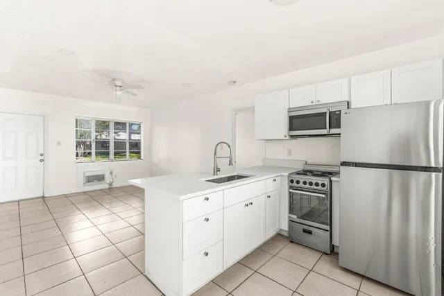 $1,550 | 211 Sunrise Avenue, Unit 3, Lantana, FL 33462